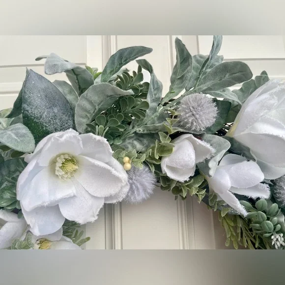 Chic Handcrafted Winter Wreath